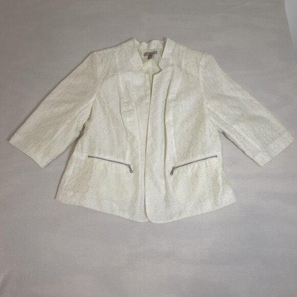 Jacket Blazer Roz & Ali Size 1X White Open Front Lined 3/4 Sleeve Silver Grommet - Picture 1 of 10